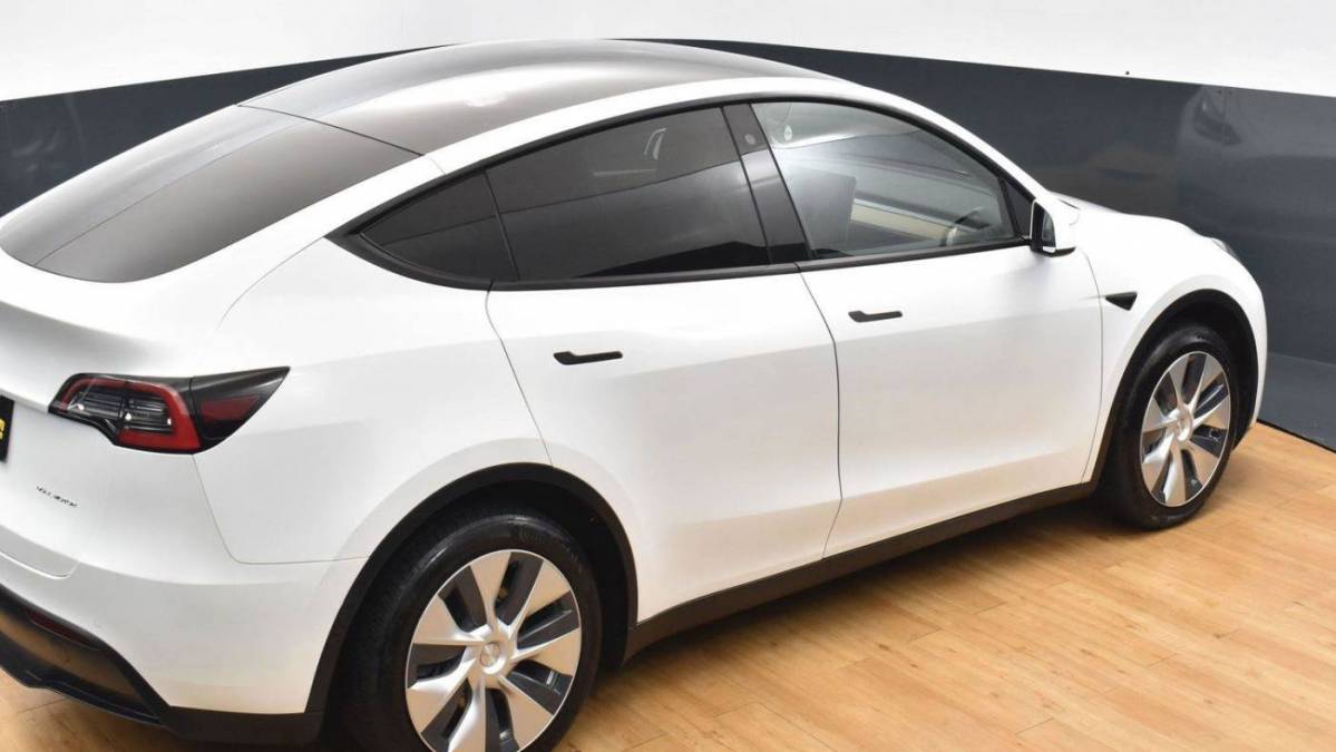 2020 Tesla Model Y 5YJYGDEE2LF044212