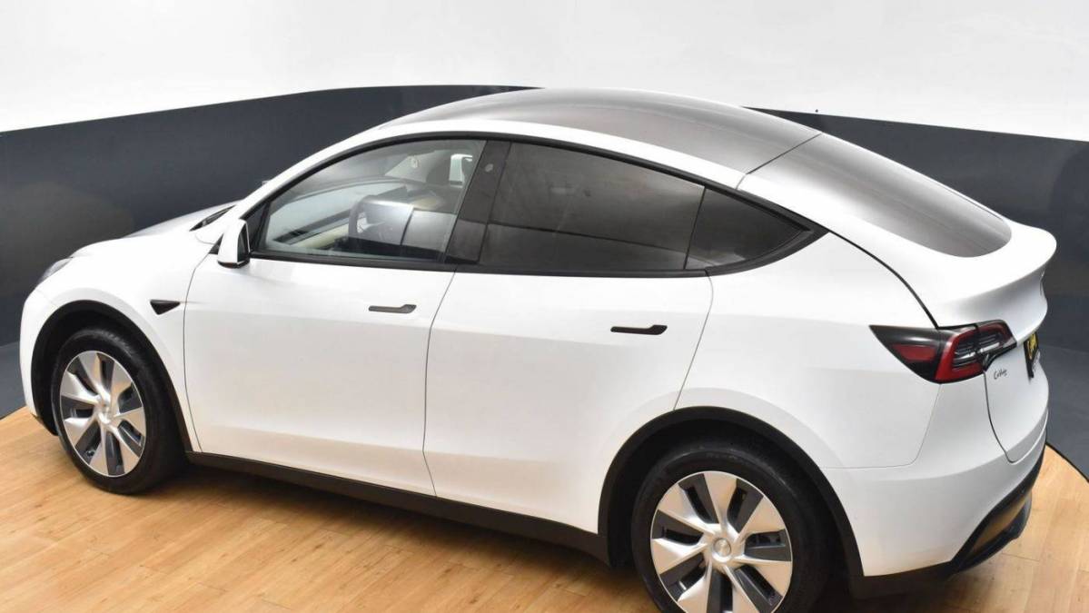 2020 Tesla Model Y 5YJYGDEE2LF044212