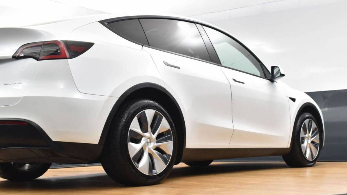 2020 Tesla Model Y 5YJYGDEE2LF044212