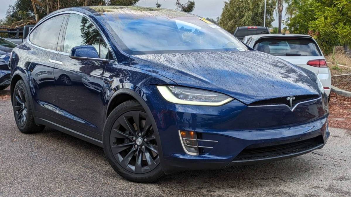 2018 Tesla Model X 5YJXCDE29JF114119