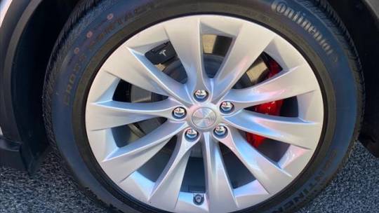 2018 Tesla Model X 5YJXCDE41JF099357