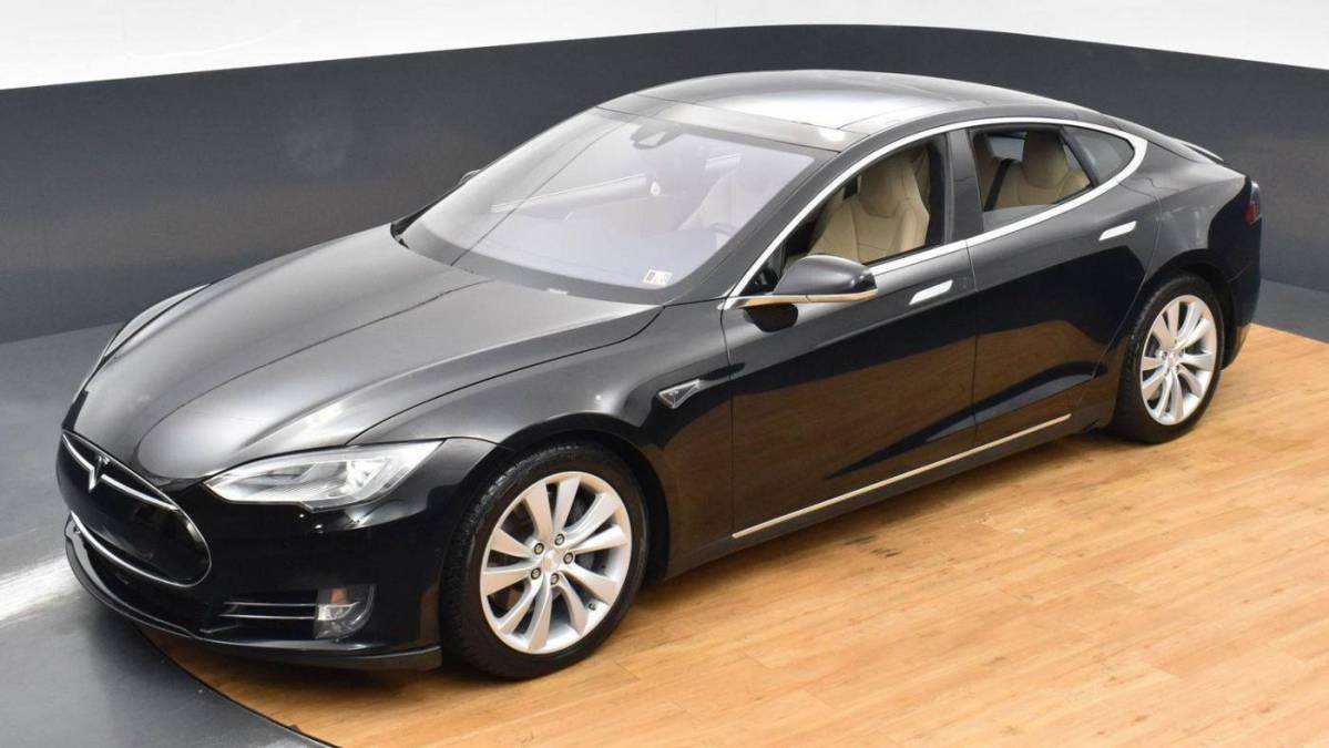 2016 Tesla Model S 5YJSA1E26GF122394