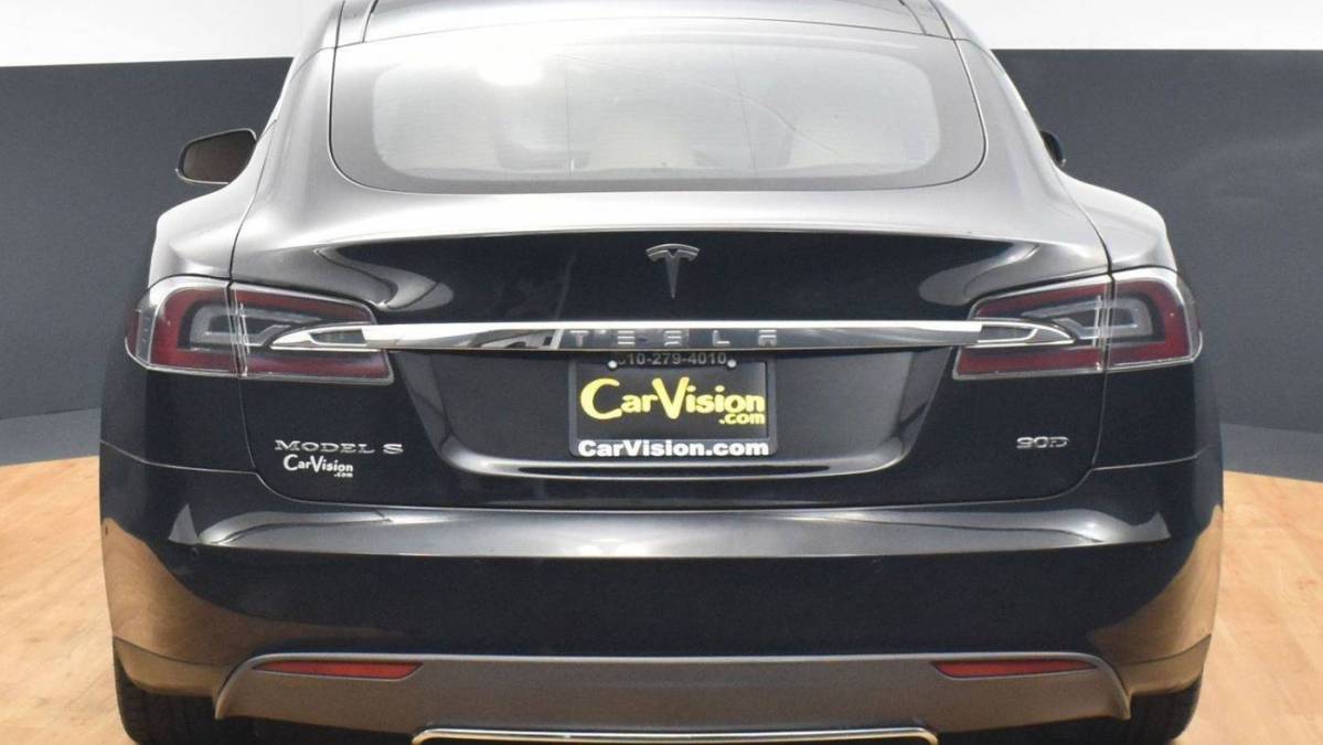 2016 Tesla Model S 5YJSA1E26GF122394