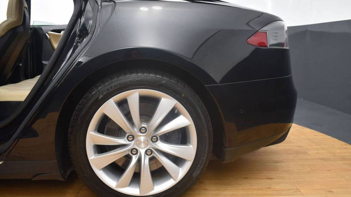 2016 Tesla Model S 5YJSA1E26GF122394
