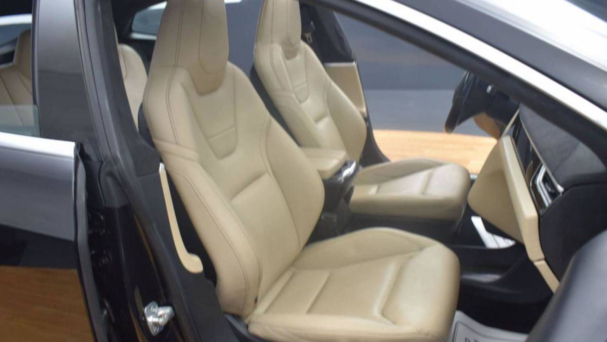 2016 Tesla Model S 5YJSA1E26GF122394