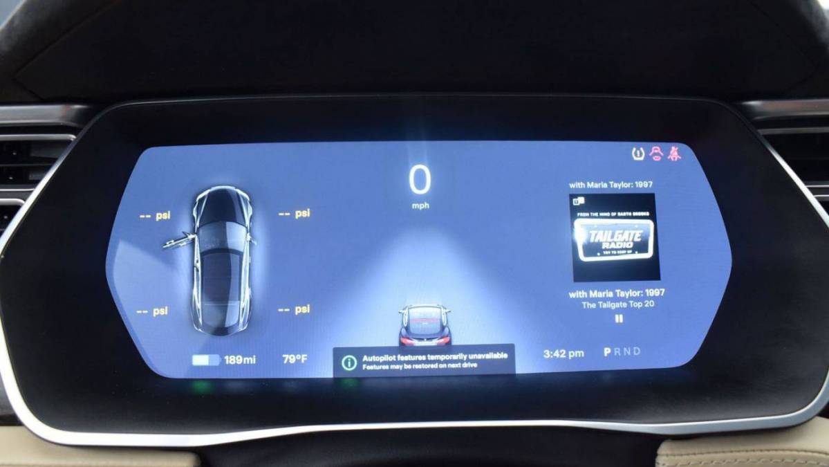 2016 Tesla Model S 5YJSA1E26GF122394