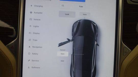 2016 Tesla Model S 5YJSA1E26GF122394