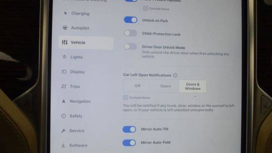 2016 Tesla Model S 5YJSA1E26GF122394