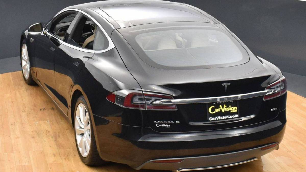 2016 Tesla Model S 5YJSA1E26GF122394