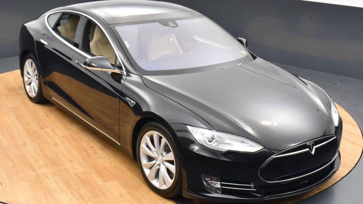 2016 Tesla Model S 5YJSA1E26GF122394