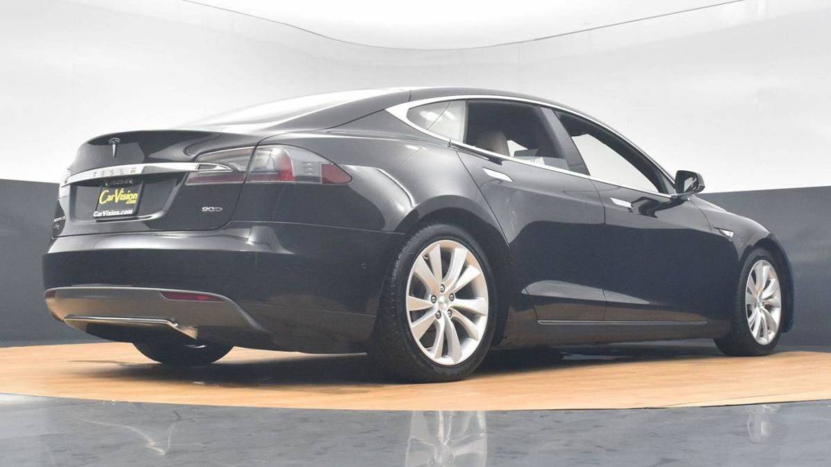 2016 Tesla Model S 5YJSA1E26GF122394