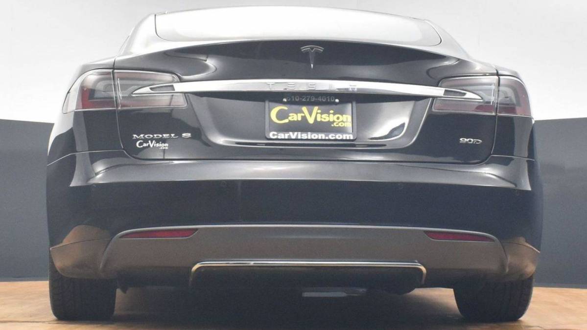 2016 Tesla Model S 5YJSA1E26GF122394