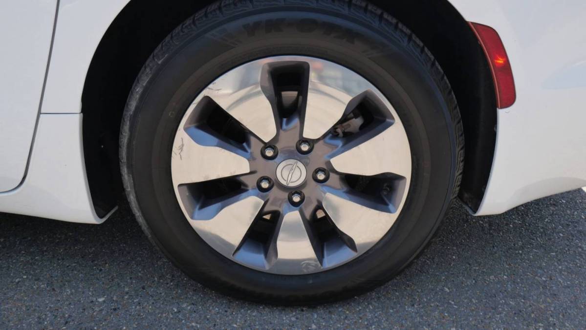 2018 Chrysler Pacifica Hybrid 2C4RC1N70JR289737