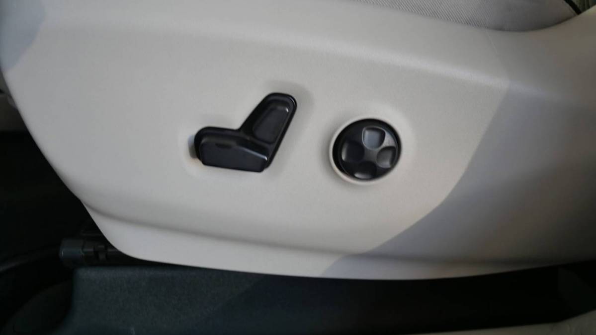 2018 Chrysler Pacifica Hybrid 2C4RC1N70JR289737