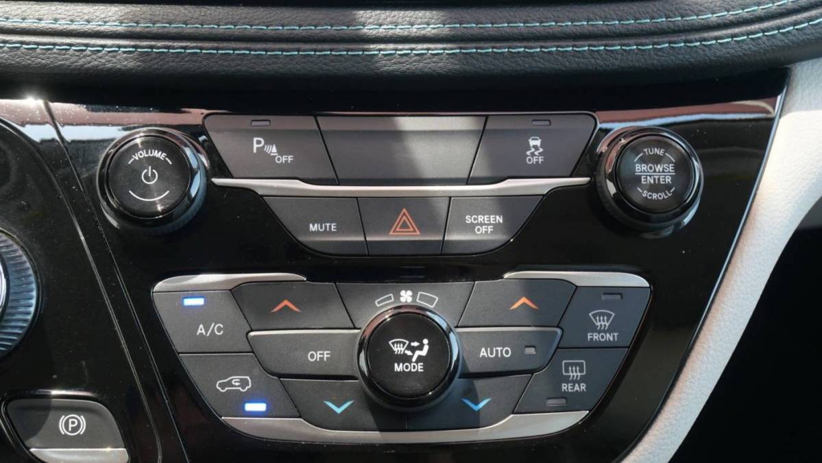 2018 Chrysler Pacifica Hybrid 2C4RC1N70JR289737