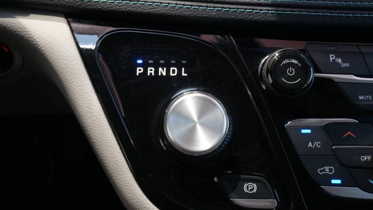 2018 Chrysler Pacifica Hybrid 2C4RC1N70JR289737