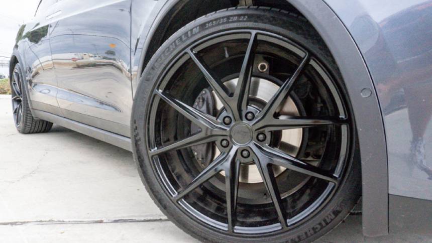 2019 Tesla Model X 5YJXCBE27KF210272