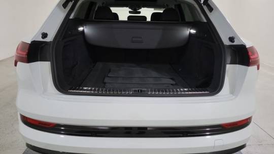 2021 Audi e-tron WA1LABGE5MB011300