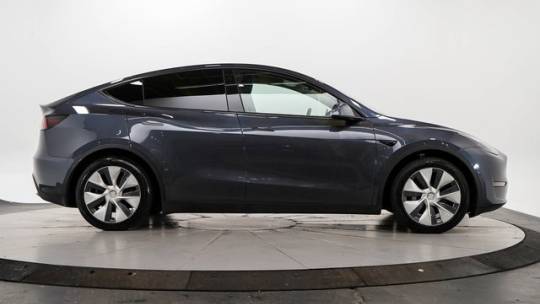 2021 Tesla Model Y 5YJYGDEE7MF077286