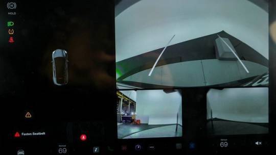 2021 Tesla Model Y 5YJYGDEE7MF077286