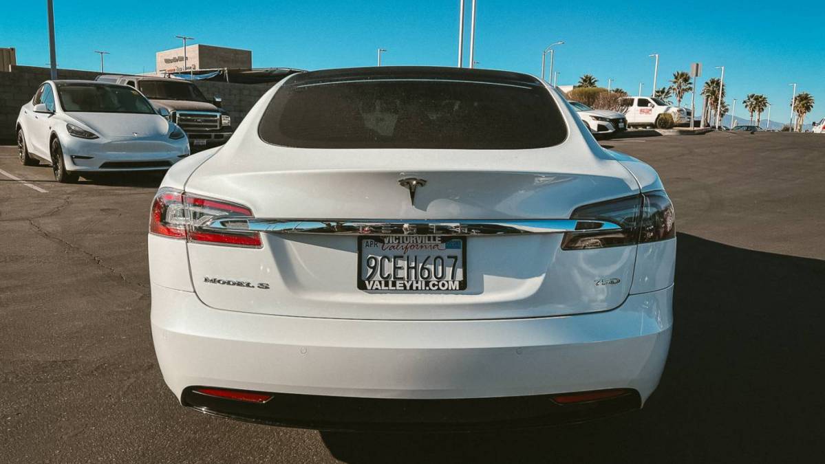 2018 Tesla Model S 5YJSA1E2XJF248443