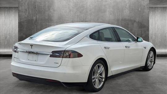 2016 Tesla Model S 5YJSA1E27GF124090