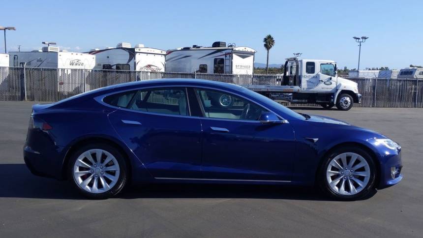 2018 Tesla Model S 5YJSA1E43JF241643