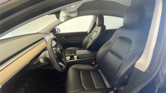 2020 Tesla Model Y 5YJYGDEE2LF059924