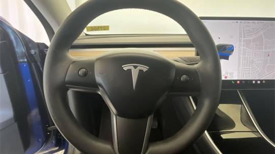 2020 Tesla Model Y 5YJYGDEE2LF059924