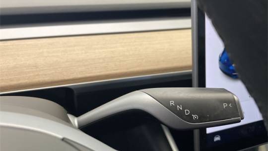 2020 Tesla Model Y 5YJYGDEE2LF059924