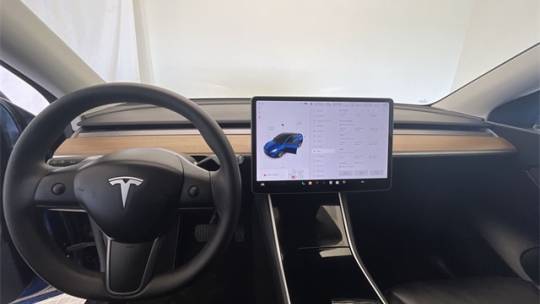 2020 Tesla Model Y 5YJYGDEE2LF059924