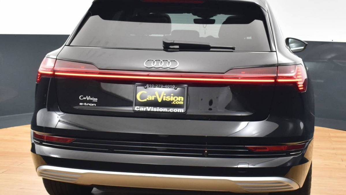 2019 Audi e-tron WA1LABGE1KB020766