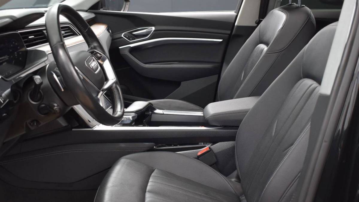 2019 Audi e-tron WA1LABGE1KB020766