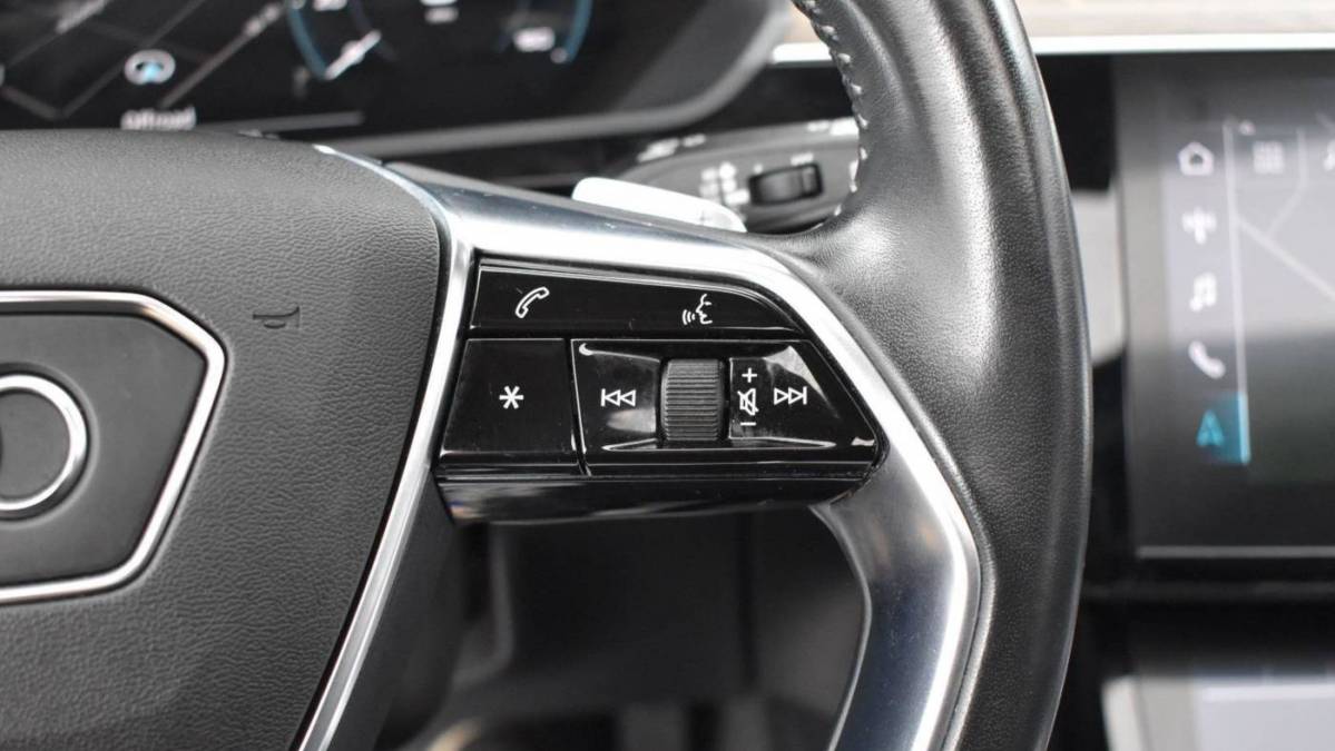 2019 Audi e-tron WA1LABGE1KB020766