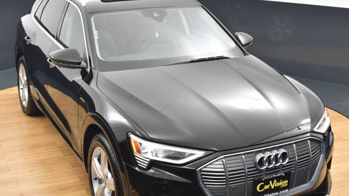 2019 Audi e-tron WA1LABGE1KB020766