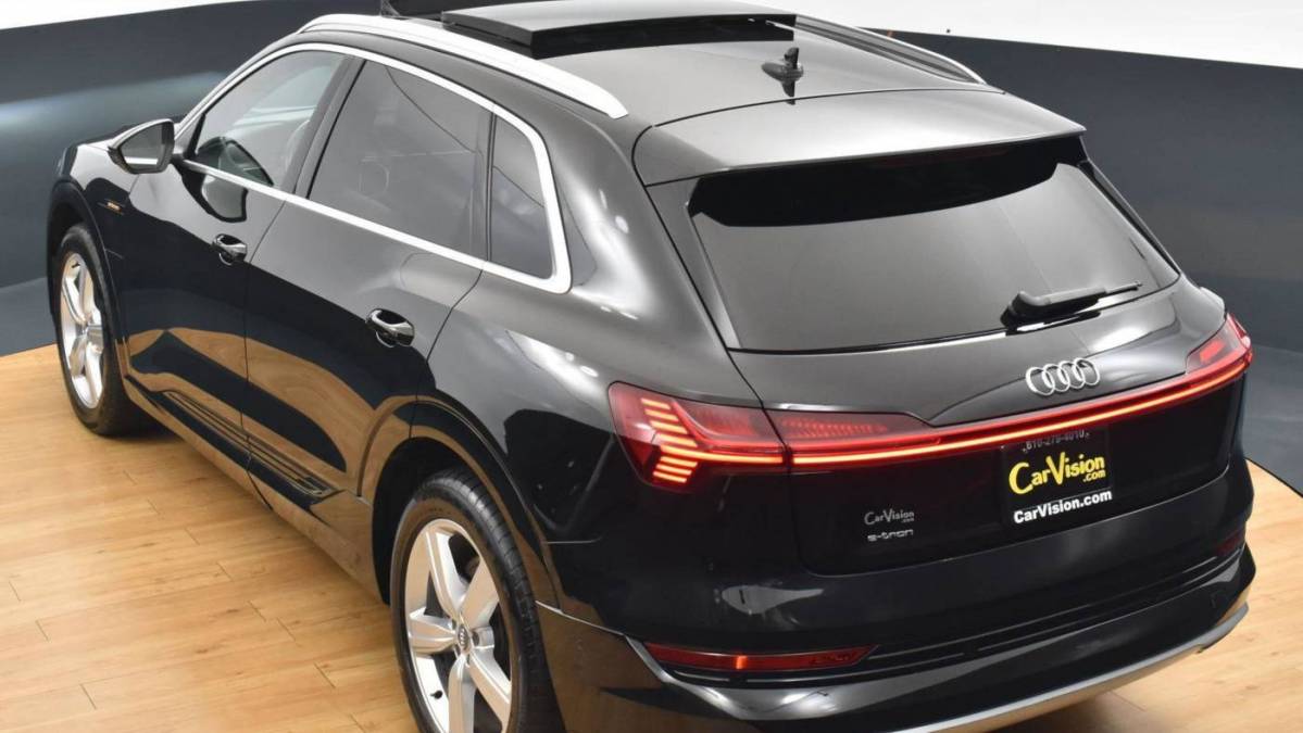 2019 Audi e-tron WA1LABGE1KB020766