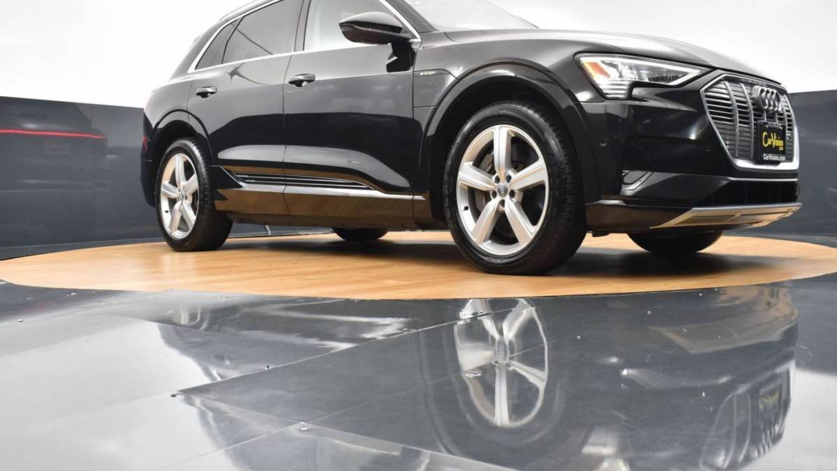 2019 Audi e-tron WA1LABGE1KB020766