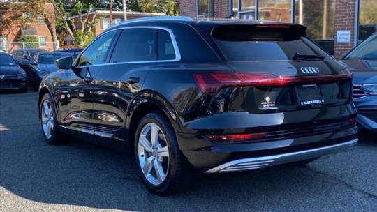 2019 Audi e-tron WA1LAAGEXKB023515