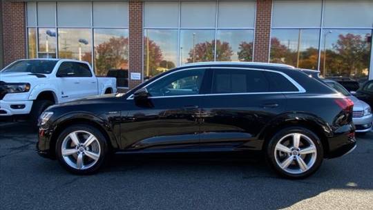 2019 Audi e-tron WA1LAAGEXKB023515