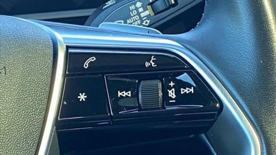 2019 Audi e-tron WA1LAAGEXKB023515