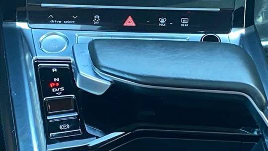 2019 Audi e-tron WA1LAAGEXKB023515