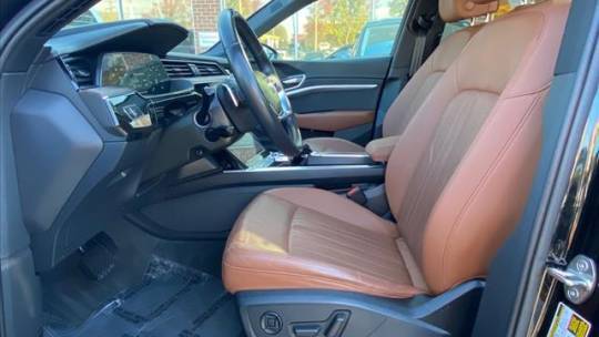 2019 Audi e-tron WA1LAAGEXKB023515