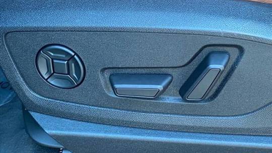 2019 Audi e-tron WA1LAAGEXKB023515