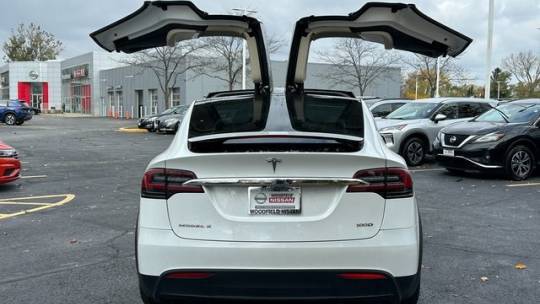 2017 Tesla Model X 5YJXCAE20HF076482