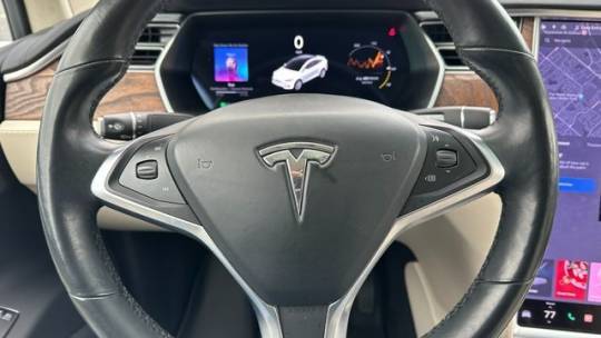 2017 Tesla Model X 5YJXCAE20HF076482