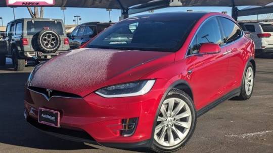 2018 Tesla Model X 5YJXCDE28JF102821