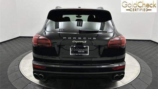 2016 Porsche Cayenne WP1AE2A25GLA16879
