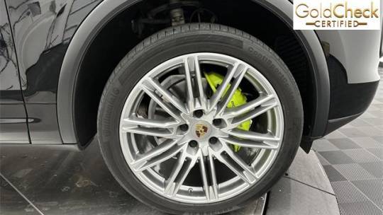 2016 Porsche Cayenne WP1AE2A25GLA16879