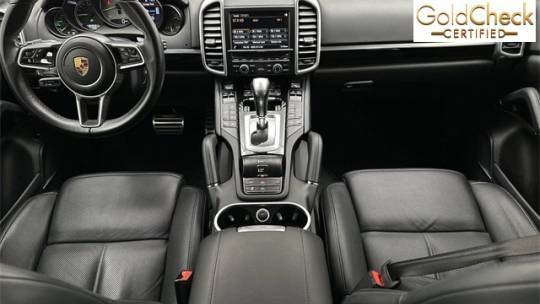 2016 Porsche Cayenne WP1AE2A25GLA16879