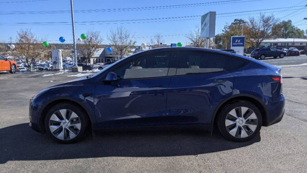 2021 Tesla Model Y 5YJYGDEE8MF193029